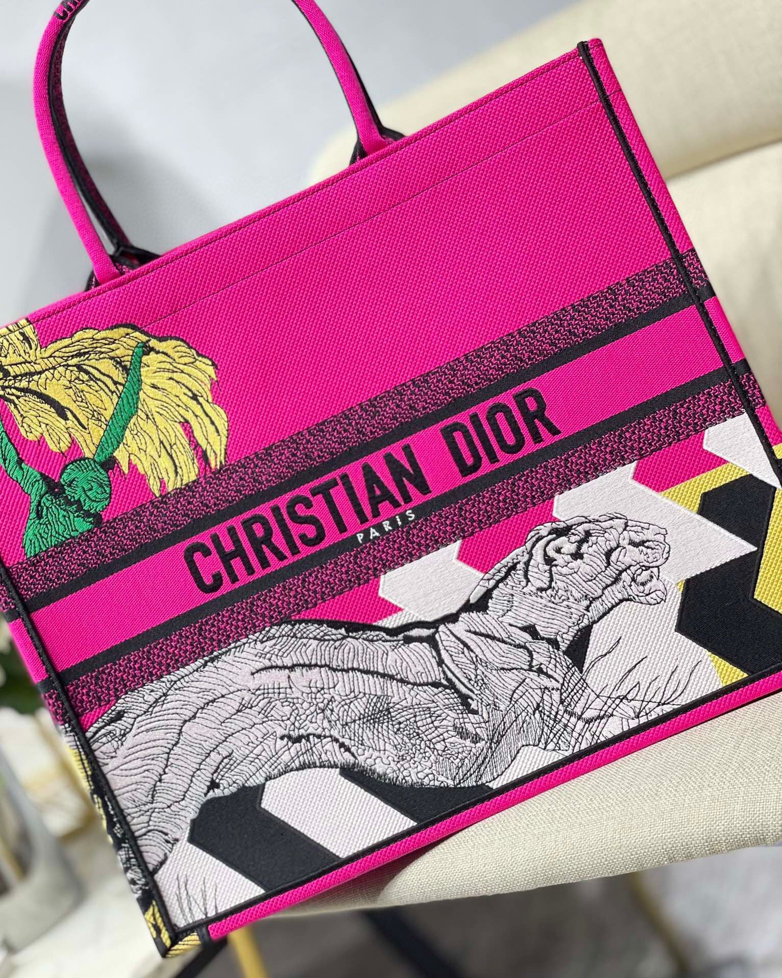 DIOR BOOK TOTE BAG TOILE DE JOUY M1286 Tiger Pink