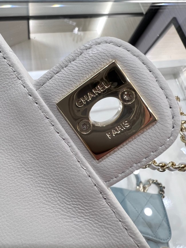 Chanel 2022S Love Heart mini Lambskin Crossbody Chain Bag AO2784 White