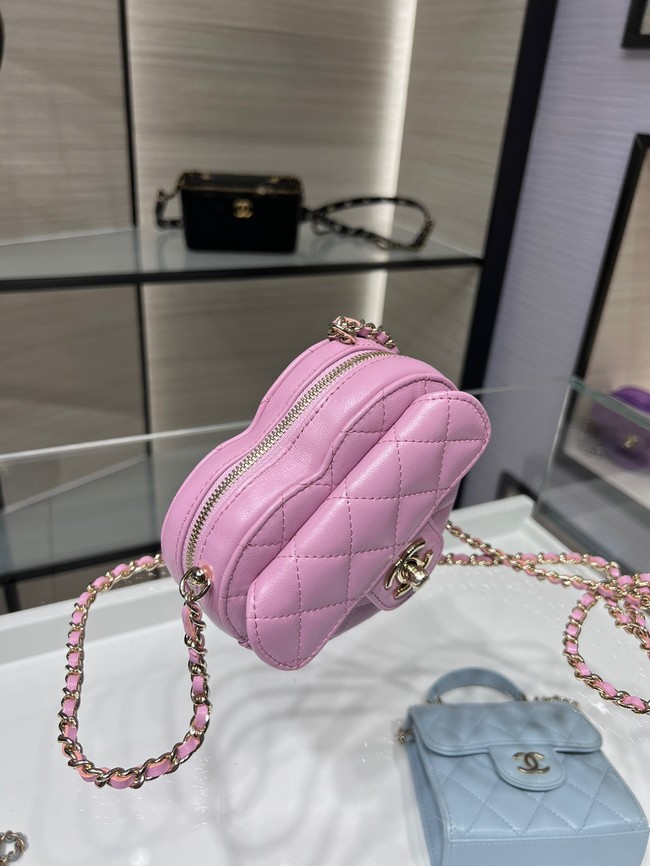 Chanel 2022S Love Heart mini Lambskin Crossbody Chain Bag AO2784 pink