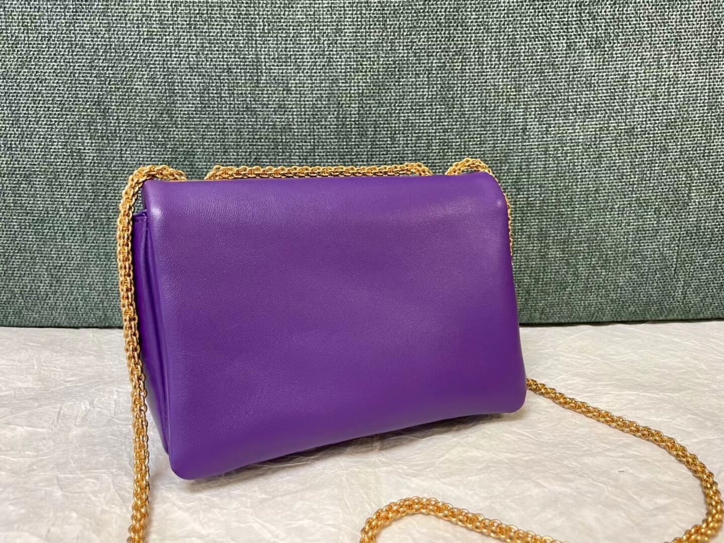 VALENTINO GARAVANI One Stud Sheepskin Shoulder Bag XW0B0K21 purple