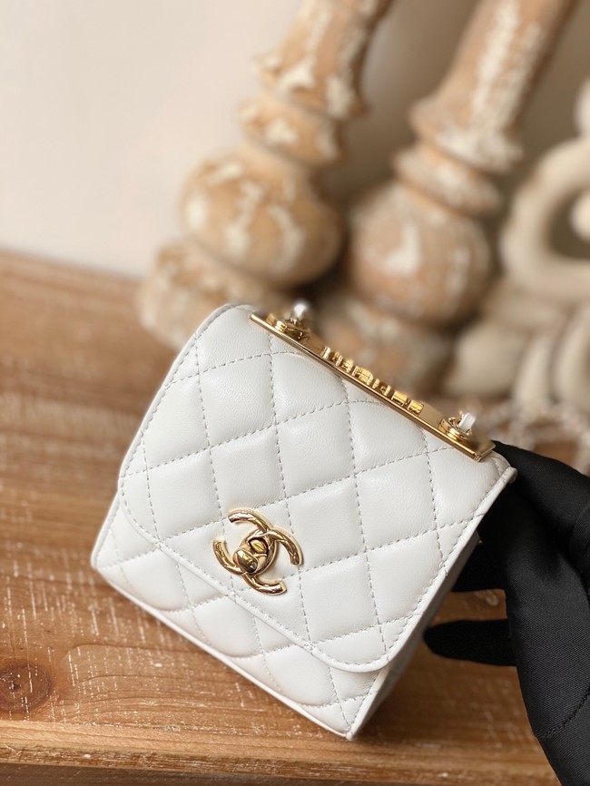 Chanel mini Shoulder Bag Lambskin & Gold-Tone Metal 88631 white