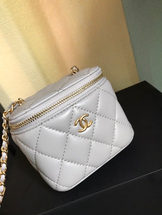 Chanel mini Shoulder Bag Lambskin & Gold-Tone Metal AP2929 light gray