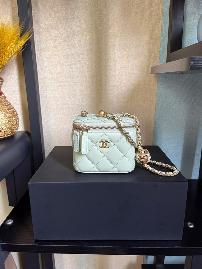 Chanel mini Shoulder Bag Lambskin & Gold-Tone Metal AP2929 white