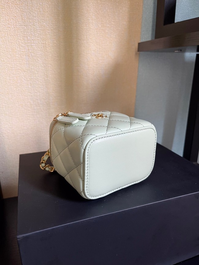 Chanel mini Shoulder Bag Lambskin & Gold-Tone Metal AP2929 white