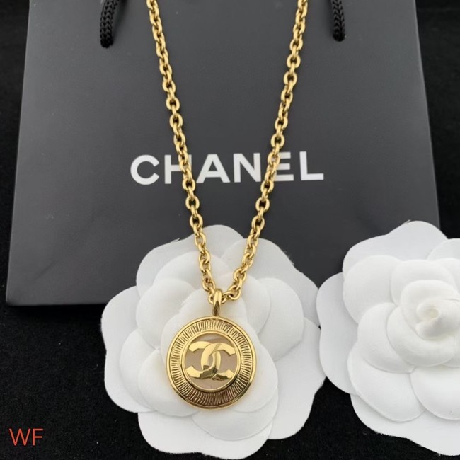 Chanel Necklace CE8050