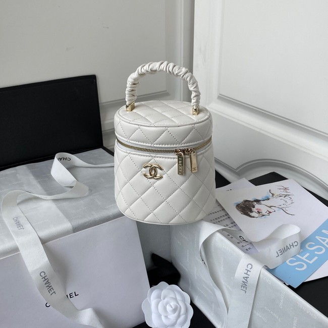 Chanel lambskin top handle bag AP2730 white