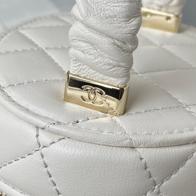 Chanel lambskin top handle bag AP2730 white