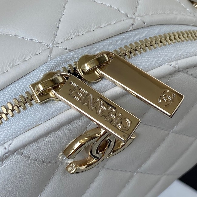 Chanel lambskin top handle bag AP27301 white