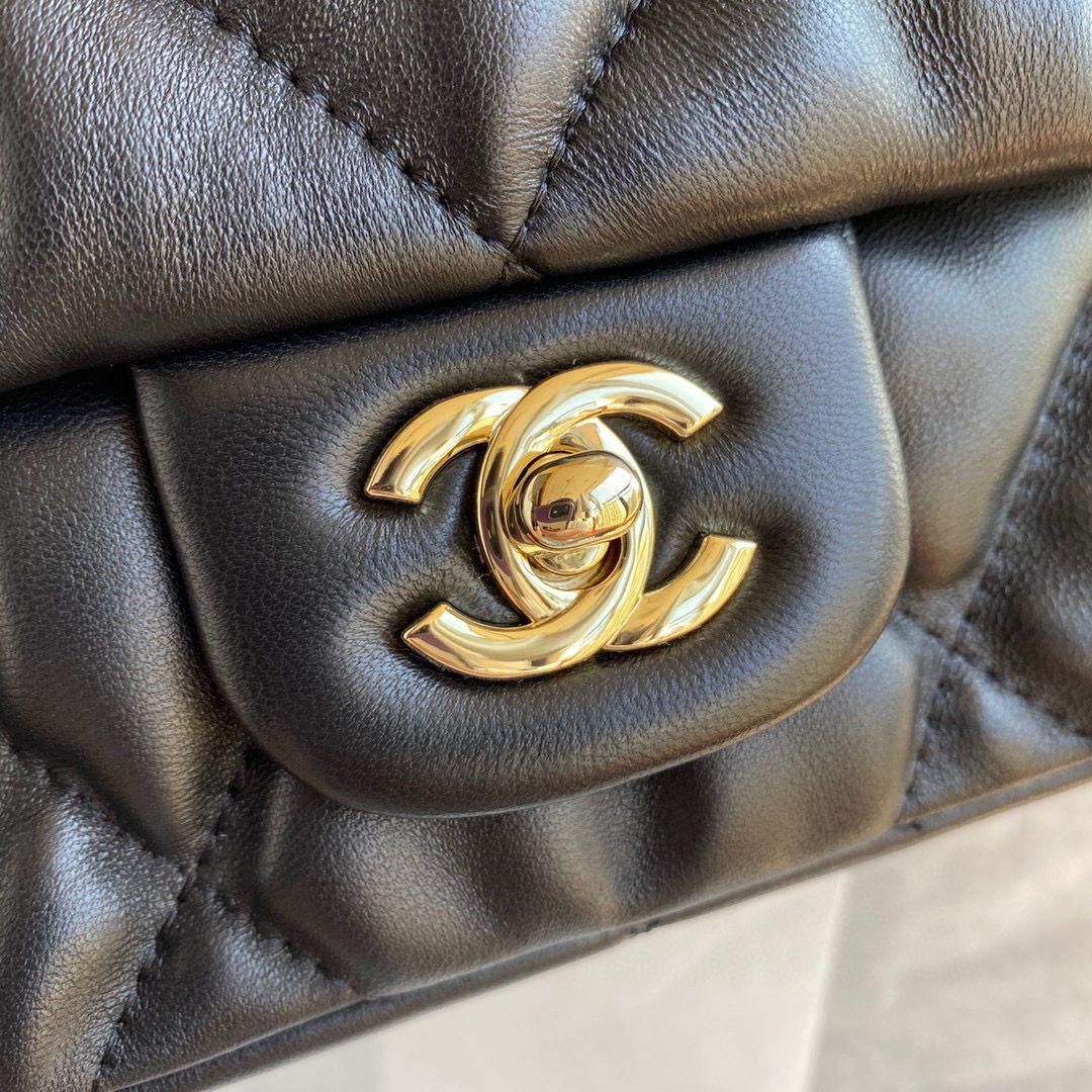 Chanel small flap Lingge bubble bag Calfskin & Gold-Tone Metal AS2232 black