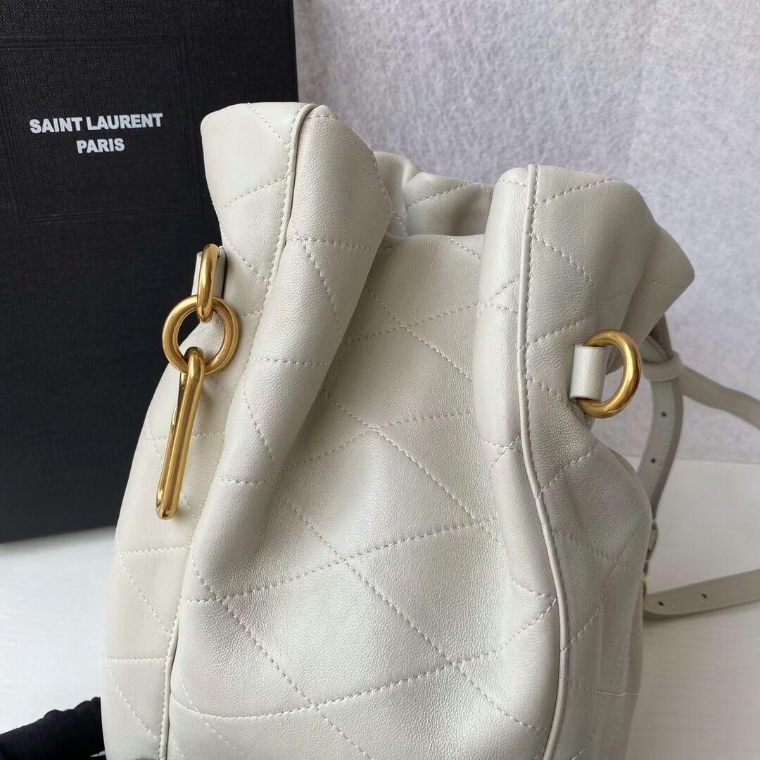 Yves Saint Laurent Calf leather bag Y677822 BLANC VINTAGE