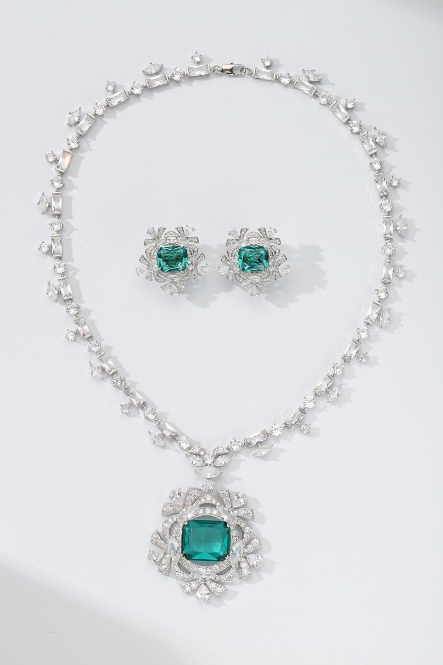 BVLGARI Necklace & Earrings One Set BNE11237
