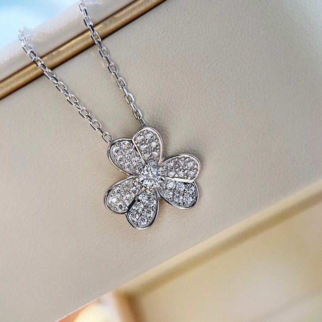 Van Cleef & Arpels Necklace CE8208