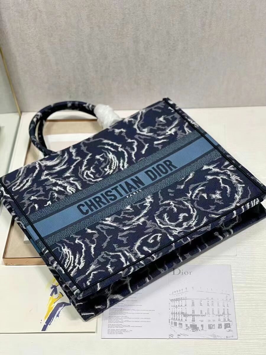 DIOR BOOK TOTE Embroidery C1286-32 blue