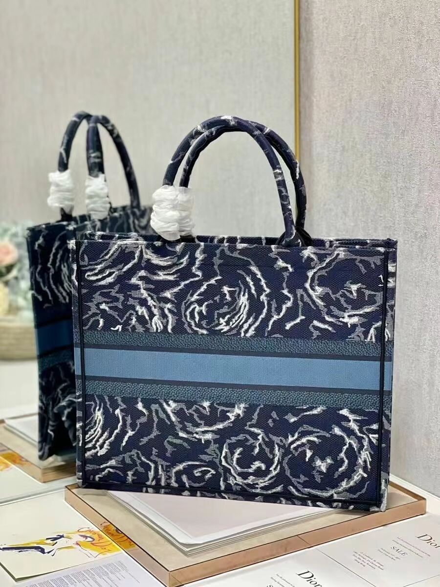 DIOR BOOK TOTE Embroidery C1286-32 blue