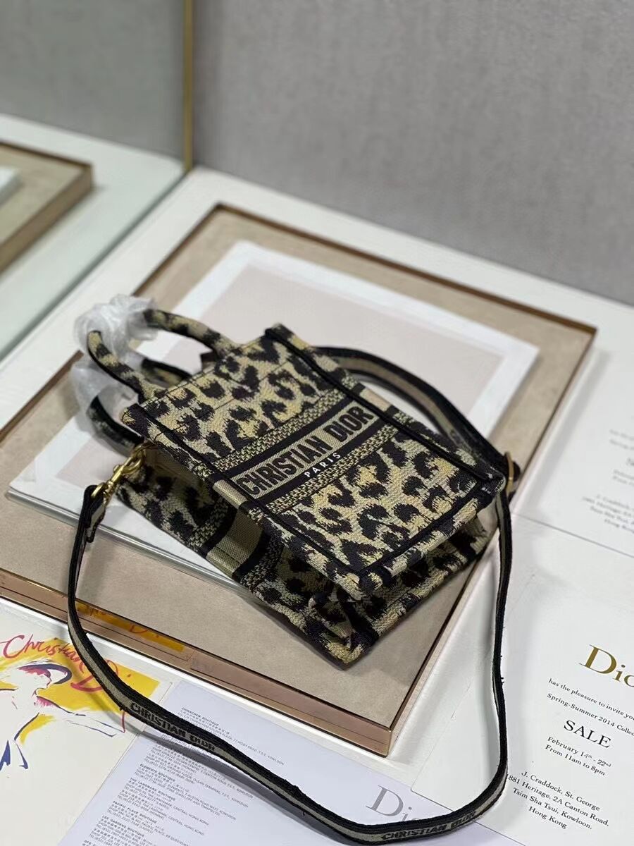 DIOR SMALL BOBBY BAG Embroidery C9002-1