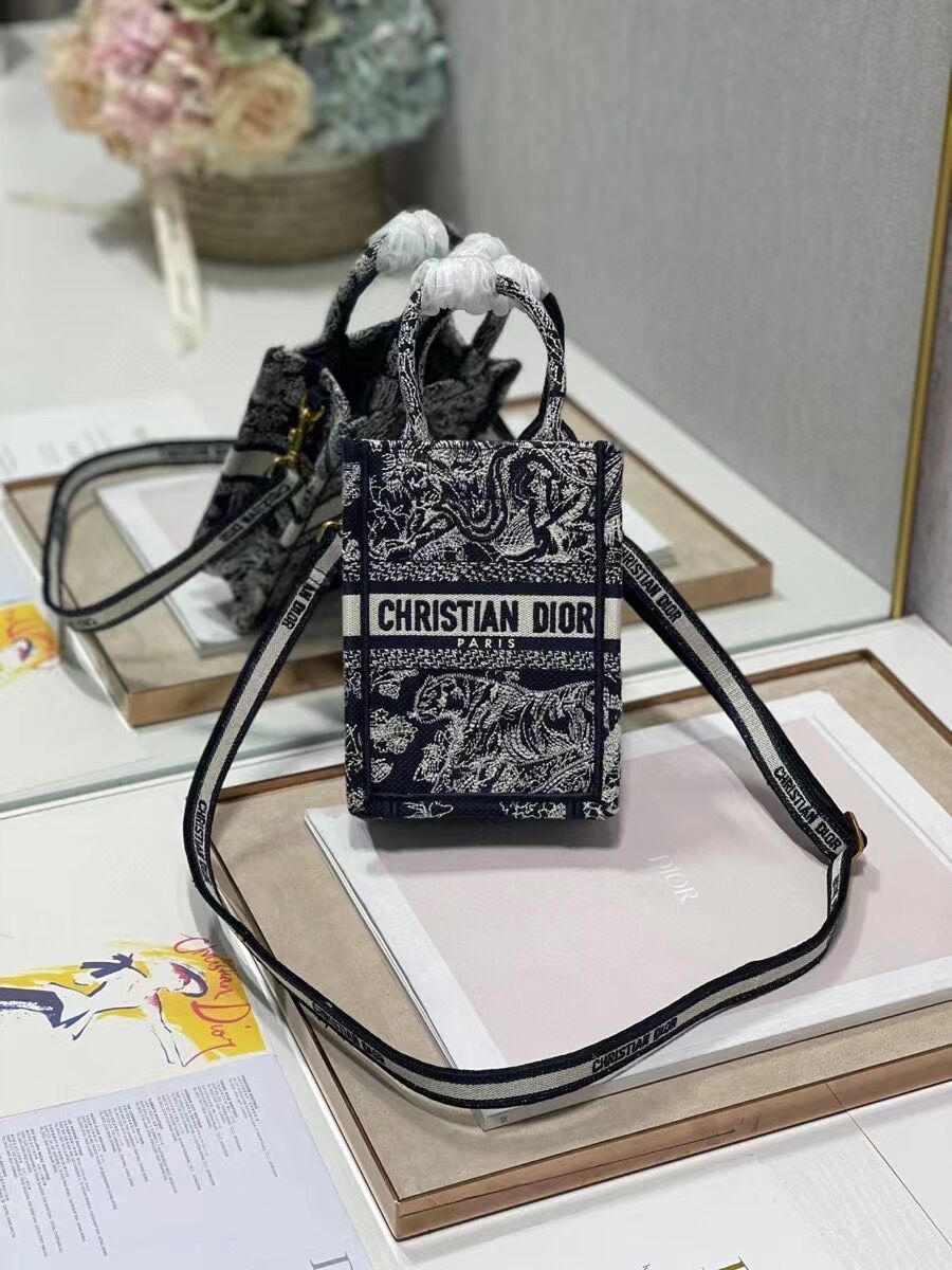 DIOR SMALL BOBBY BAG Embroidery C9002-2