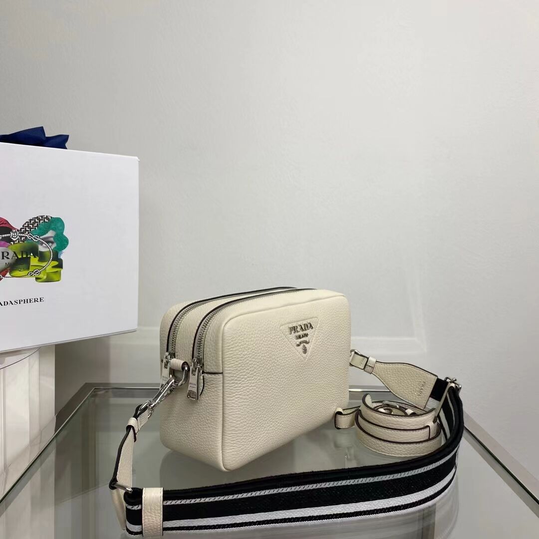 Prada Leather bag with shoulder strap 1BH082 white