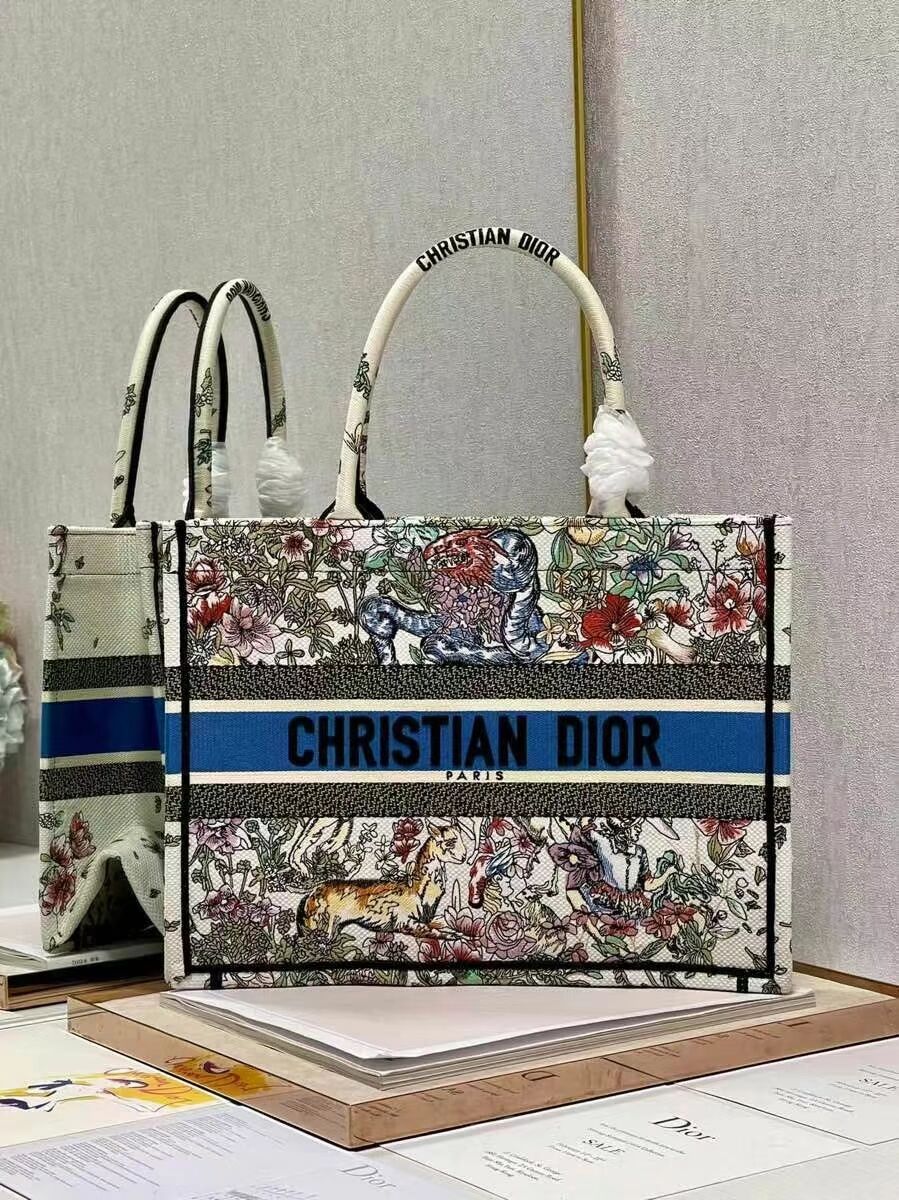 SMALL DIOR BOOK TOTE Embroidery C1287-30 white