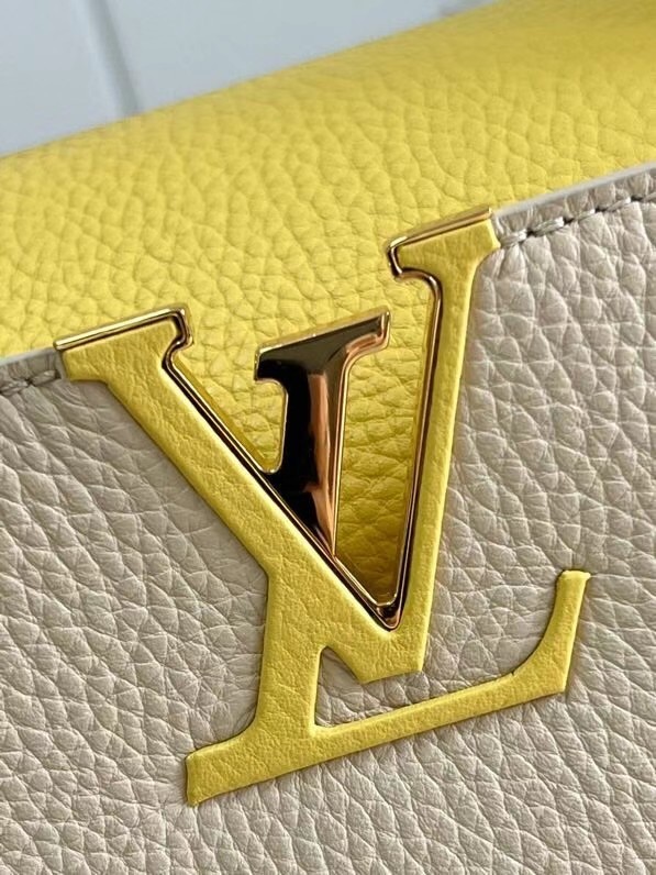 Louis Vuitton CAPUCINES MM M59883 Creme Beige
