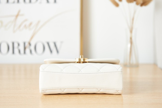 Chanel lambskin Shoulder Bag AS3240 white