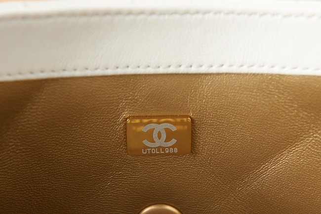 Chanel lambskin Shoulder Bag AS3241 white