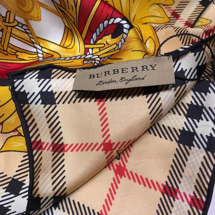 Burberry Scarf BBS00020