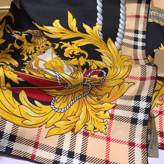 Burberry Scarf BBS00020