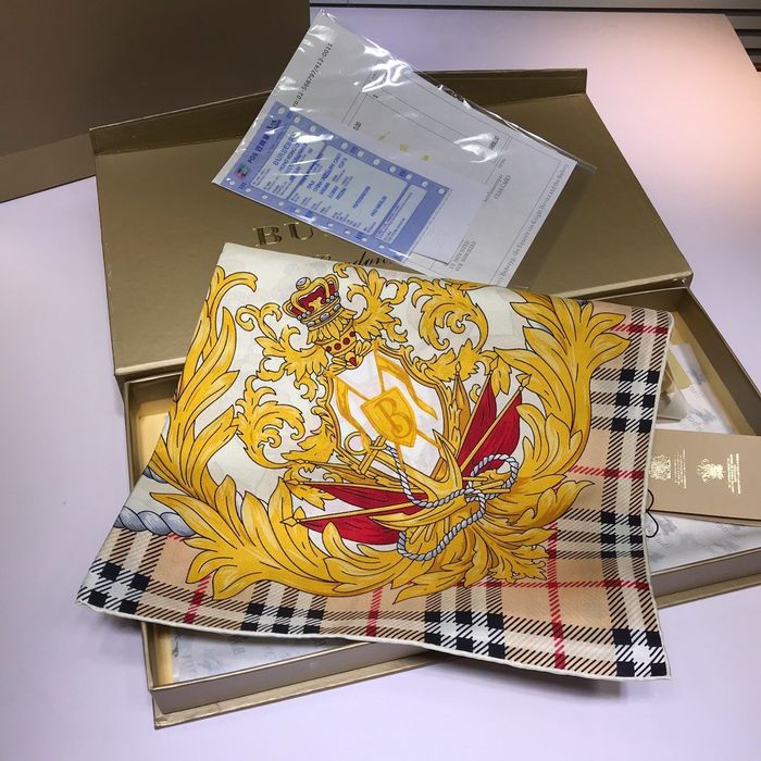 Burberry Scarf BBS00021