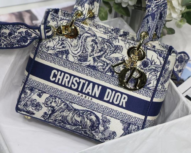 Dior MEDIUM LADY D-LITE BAG Embroidered M0565-17