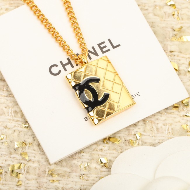 Chanel Necklace CE8400