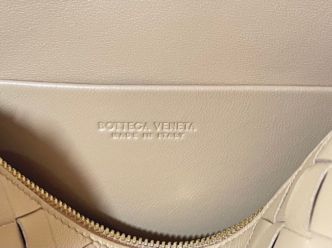 Bottega Veneta Small intrecciato leather cross-body bag 680255 Almond