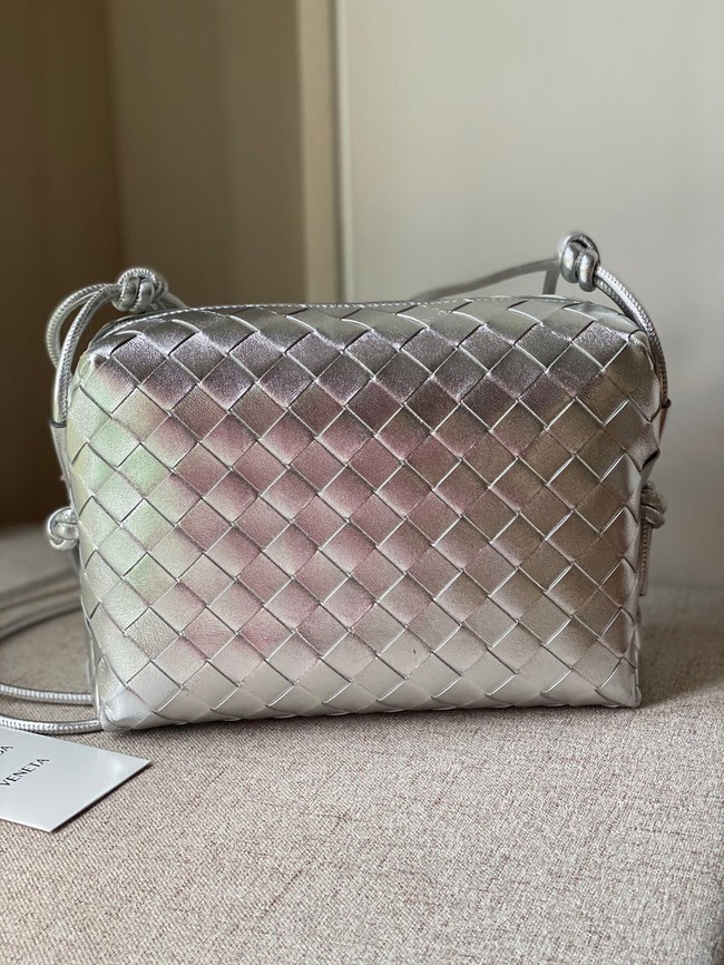 Bottega Veneta Small intrecciato leather cross-body bag 680255 silver