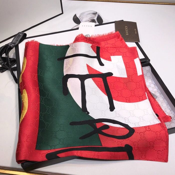 Gucci Scarf GUS00110