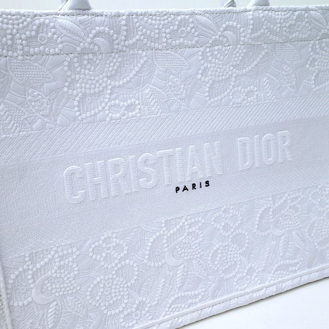 SMALL DIOR BOOK TOTE Embroidery C1287-34 white