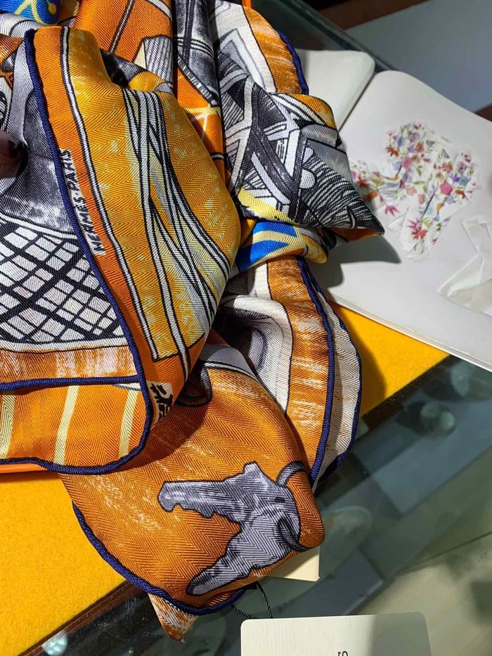 Hermes Scarf HMS00185