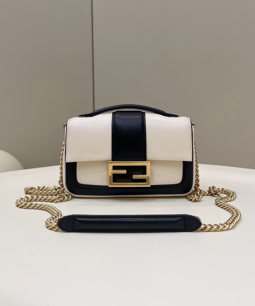 Fendi Baguette Sheepskin bag 8BR6551 Cream & black