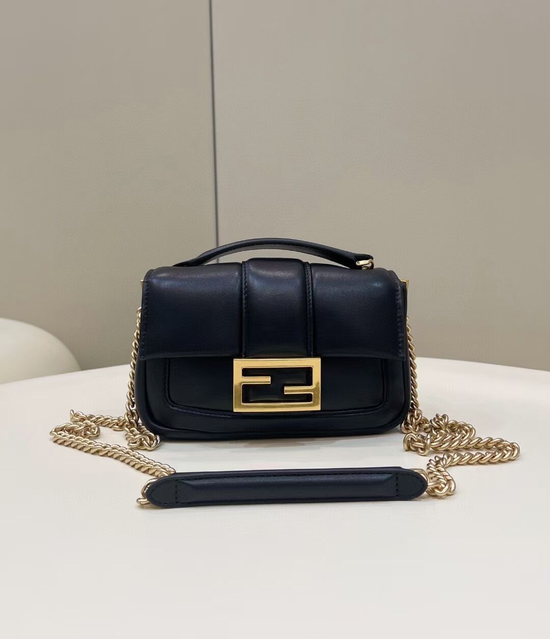 Fendi Baguette Sheepskin bag 8BR6551 black