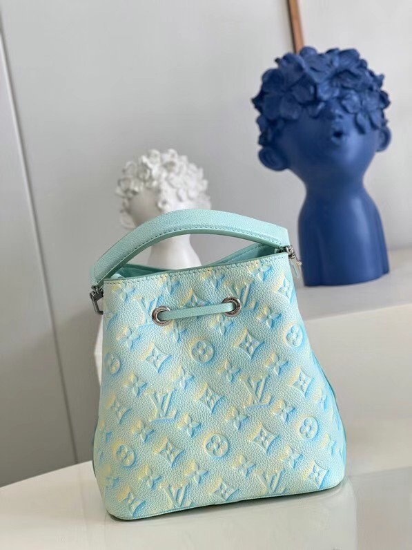 Louis Vuitton NEONOE BB M46269 green