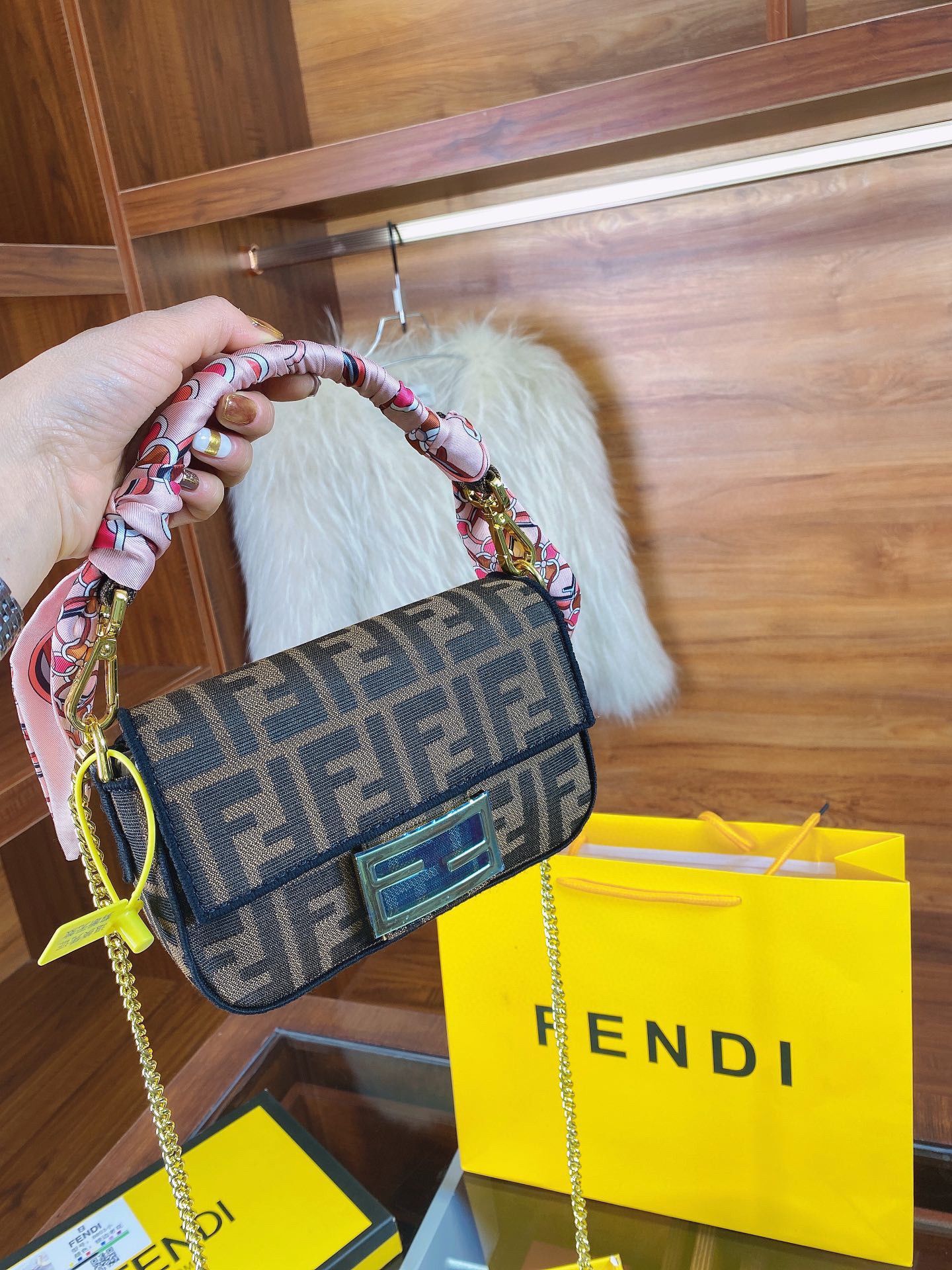 FENDI MINI BAGUETTE CHAIN FF fabric bag 8852 brown