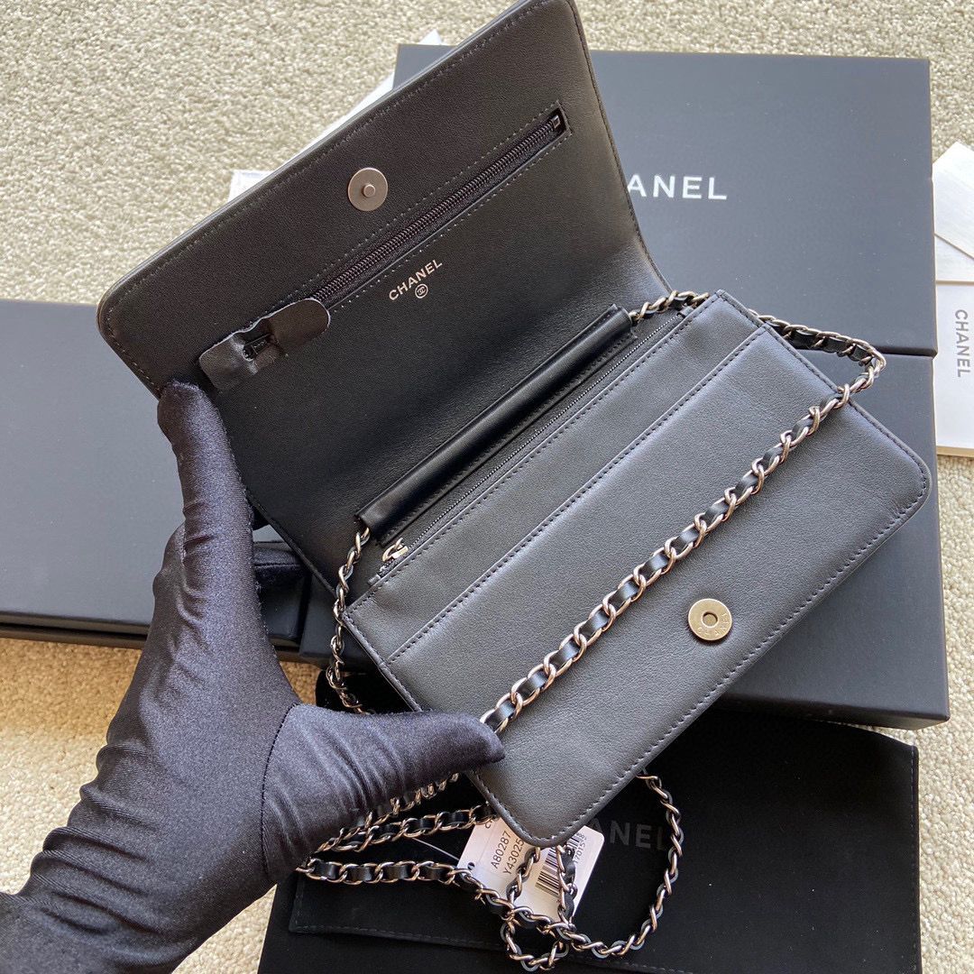 BOY CHANEL Original Wallet on Chain A80287 black