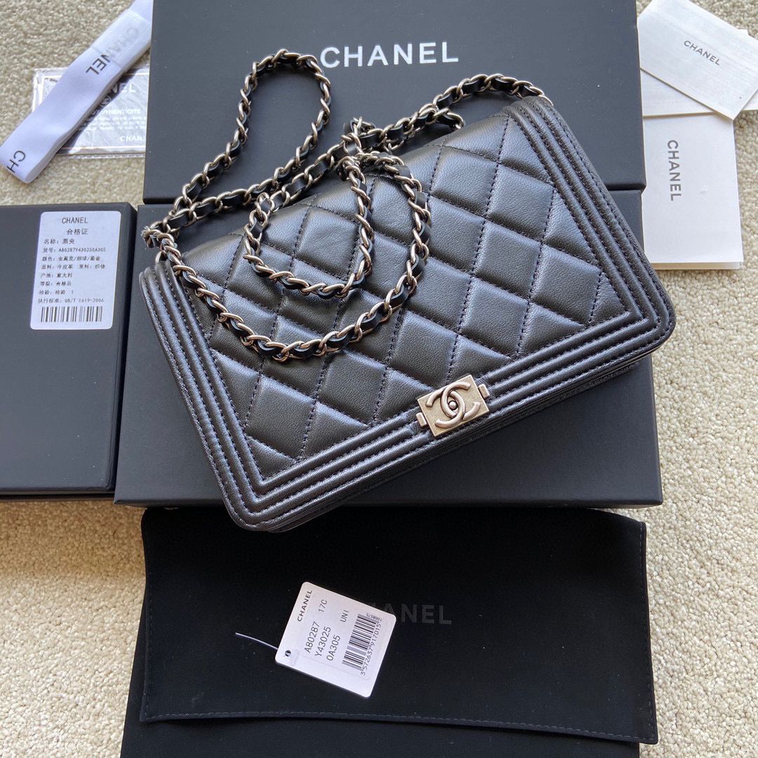 BOY CHANEL Original Wallet on Chain A80287 black