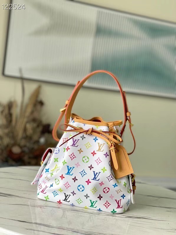 Louis Vuitton NEONOE M42229 white