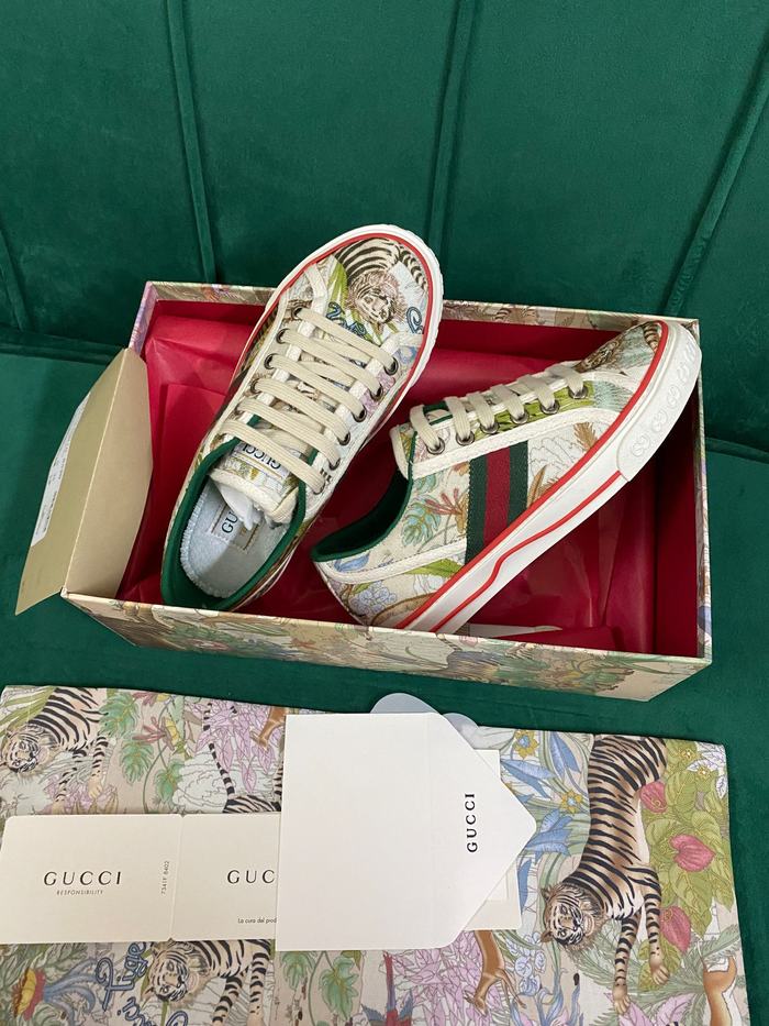 Gucci Couple Shoes GUS00323