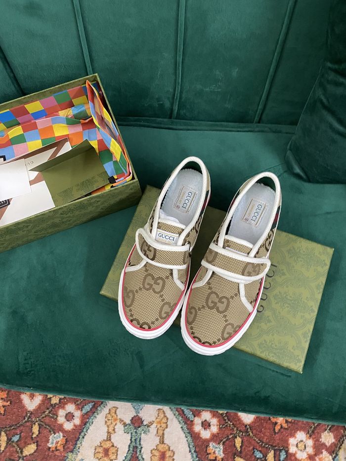 Gucci Couple Shoes GUS00335