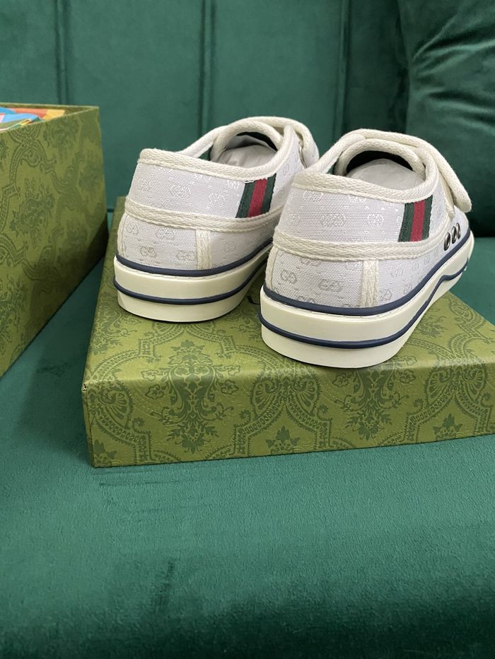 Gucci Couple Shoes GUS00340