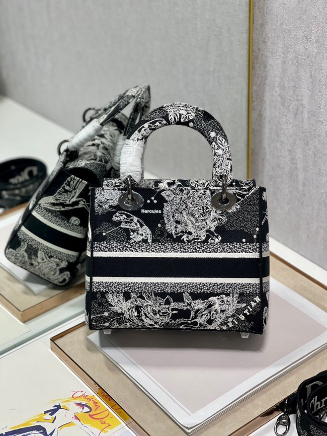 MEDIUM LADY D-LITE BAG Black Toile de Jouy Zodiac Embroidery M0565BRHZ