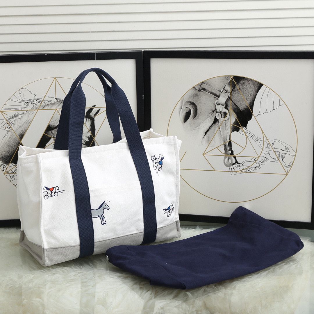 Hermes  Adada Nappy Canvas Shopping Bag H5635 Navy&White