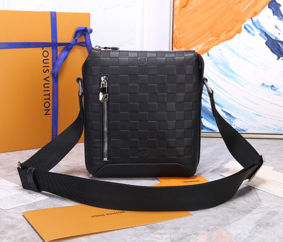 Louis Vuitton Discovery Messenger PPM N40122 Black