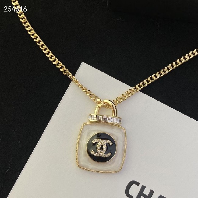 Chanel Necklace CE8810