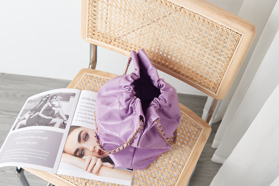 CHANEL 22 HANDBAG AS3260 Purple 